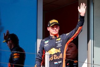 Horner: "Verstappen è cresciuto"