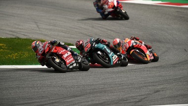 Gp Austria: Dovizioso batte Marquez all'ultima curva, Rossi quarto