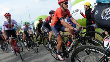 Ciclismo, incidente per Pozzovivo