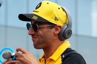 Renault, Ricciardo: "Dobbiamo cambiare mentalità"