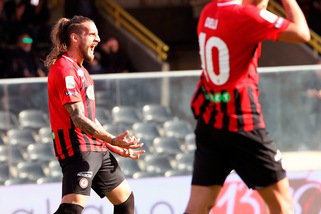 Juve Stabia, è ufficiale l'arrivo di Tonucci in difesa