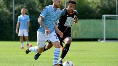 Lazio: infortunio per Lazzari, stop di un mese