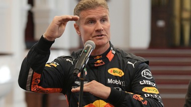 F1, Coulthard: "Cerchiamo un pilota donna"