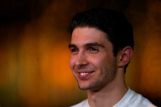 Ocon, la Mercedes si allontana: c'è la Renault