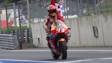 Silverstone: seconde libere a Marquez, Valentino Rossi 17°