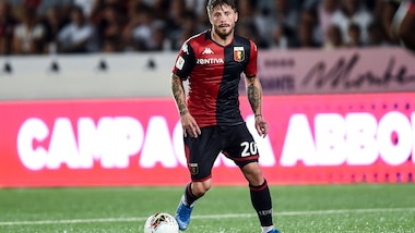 Genoa, Schöne prende il numero 20. Il 33 per Pajac