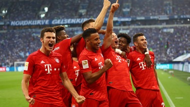 Bayern Monaco, 3-0 allo Schalke: Coman ispira, Lewandowski segna