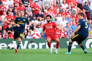 Liverpool in testa alla Premier League. Prima vittoria del Chelsea, Manchester United ko