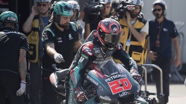Silverstone: Quartararo più veloce nel Warm Up, Rossi quarto