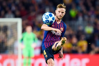 Juve, Rakitic è una pista calda: spunta l’ipotesi prestito