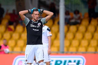 Troppo Benevento per il Cittadella: 4-1. Spezia-Crotone 1-2: Simy mattatore