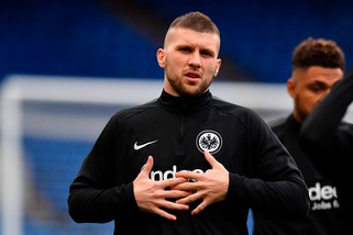 Milan, visite mediche per Rebic. Si lavora per Taison