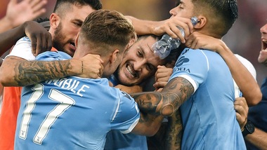 Lazio-Roma 1-1: Luis Alberto risponde a Kolarov nel derby dei pali
