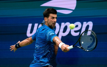 Djokovic si ritira dagli Us Open per un problema alla spalla, Wawrinka ai quarti