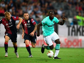 Nessuna sanzione al Cagliari per i cori contro Lukaku