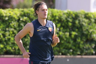 Roma, ufficiale la cessione di Schick al Lipsia. Mkhitaryan c'è