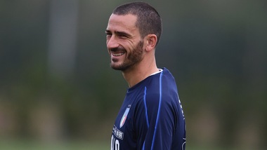 Bonucci abbraccia Chiellini: “Mancherà, lo aspettiamo a braccia aperte”