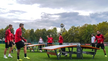 Milan, che divertimento con il Teqball
