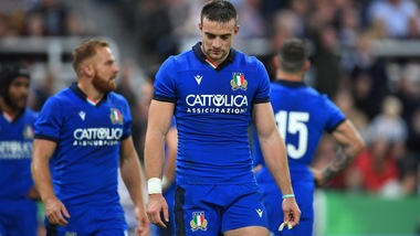 L'Italia regge un tempo con l'Inghilterra, poi crolla: 37-0!