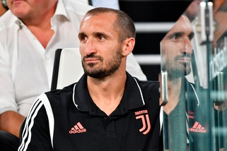 Chiellini, la grinta non s’infortuna. Andrà in panchina con i compagni
