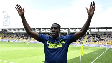 Udinese, la gioia di Okaka: "Tante richieste, ma volevo solo tornare qui"