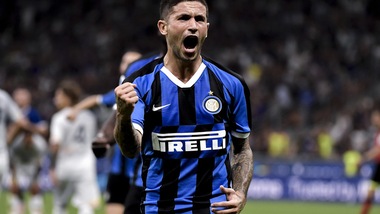 La Spagna esalta Sensi: paragoni ingombranti