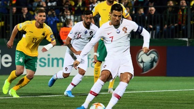 Ronaldo show, poker con il Portogallo: vincono anche Francia, Turchia e Inghilterra