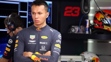 Red Bull, Albon: "Miglioro seguendo Verstappen"