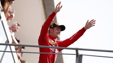 Ferrari: Leclerc osannato a Maranello