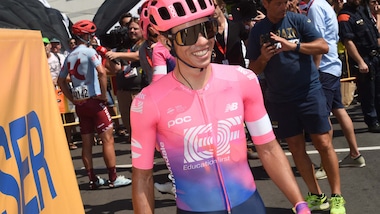 Vuelta, Higuita vince la 18ª tappa. Roglic sempre in maglia rossa