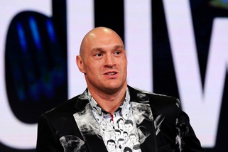 Un ferito Fury batte Wallin ai punti. Ora sfida mondiale con Wilder