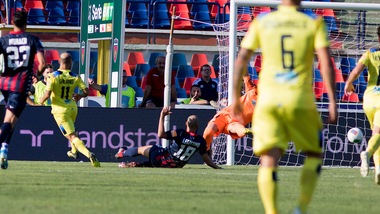 Serie B, il Pescara sbanca Cosenza. Crotone-Empoli 0-0