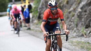 Coronavirus, successo per l'asta della bici di Nibali del Tour de France