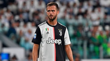 Juve, Pjanic tenta Sarri. Ma c'è un piano B