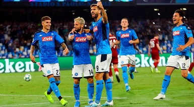 Napoli-Liverpool 2-0: Mertens e Llorente, festa al San Paolo
