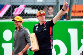 F1, Jos Verstappen: "Max ancora in Red Bull solo per il titolo"