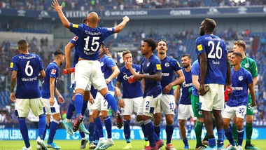 Bundesliga, lo Schalke vince e vola in testa