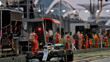 Gp Singapore, Hamilton: "Felice di trovarmi in mezzo alle Ferrari"