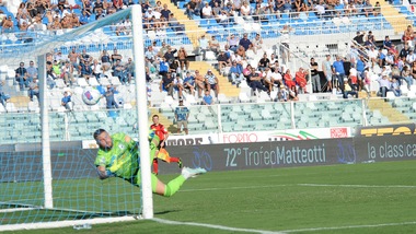 Serie B: l'Entella pareggia a Pescara, Spezia raggiunto in extremis