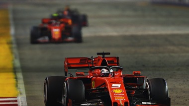 Trionfo Ferrari a Singapore: Vettel vince davanti a Leclerc
