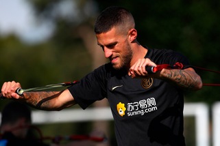 Inter, Biraghi può esordire con la Lazio