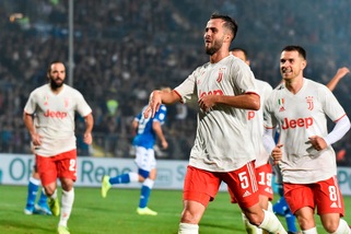 Brescia-Juve 1-2: un autogol e Pjanic portano i bianconeri in vetta