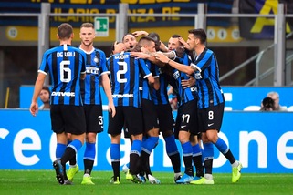 L'Inter di Conte non si ferma. Napoli, clamoroso ko in casa