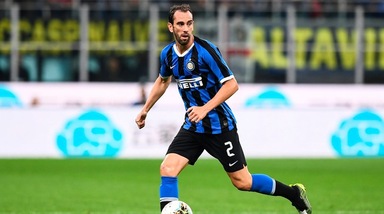 Inter, Godin: "La Juve domina da anni, sarà dura. Conte come Simeone"