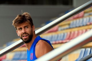 Barcellona, Piqué contro la dirigenza: "Restiamo uniti, altrimenti ci facciamo male"