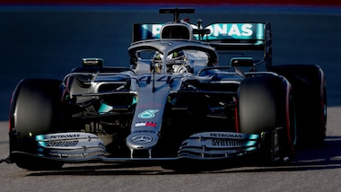 Gp Russia: La Ferrari sciupa, trionfa Hamilton. Terzo Leclerc, Vettel ko