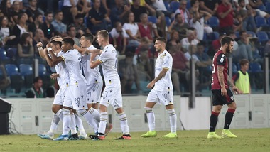 Cagliari, 1-1 con il Verona: Faraoni risponde a Castro