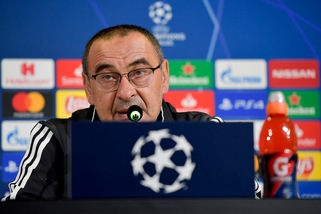 Sarri: "La Champions va giocata con allegria e leggerezza"