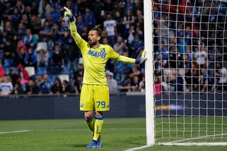 Sassuolo, Pegolo: frattura al dito, intervento ok