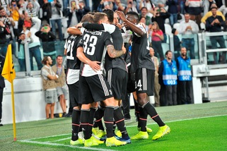 Higuain-Bernardeschi-Ronaldo: tris Juve in Champions